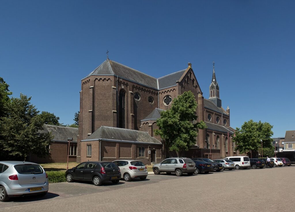 De Sint-Bernarduskerk in Made, gemeente Drimmelen